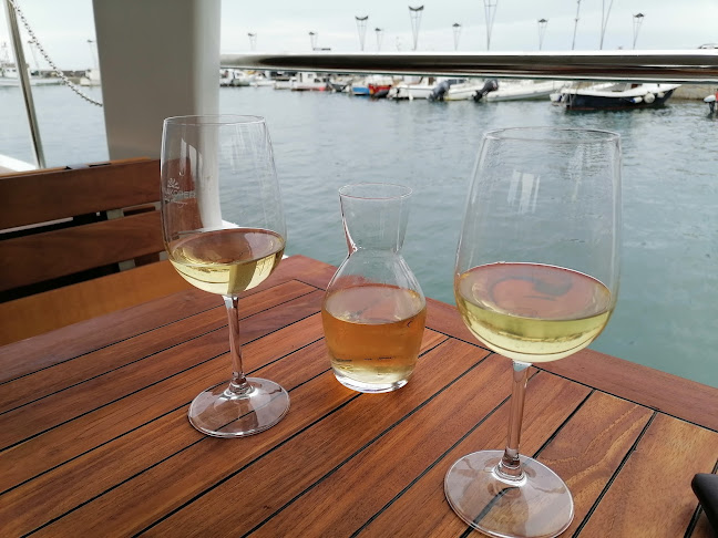 Stella Maris - ribja kantina in bar