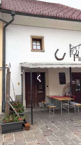 Gostilnica in Kavarna Pri Podkvi