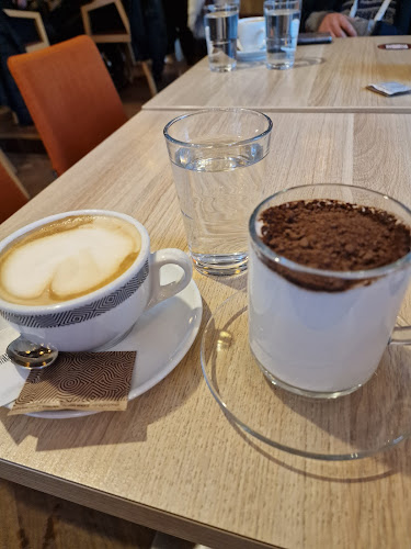 Opinii despre Mestna kavarna Kočevje în Kočevje - Gastronomija in gostinstvo