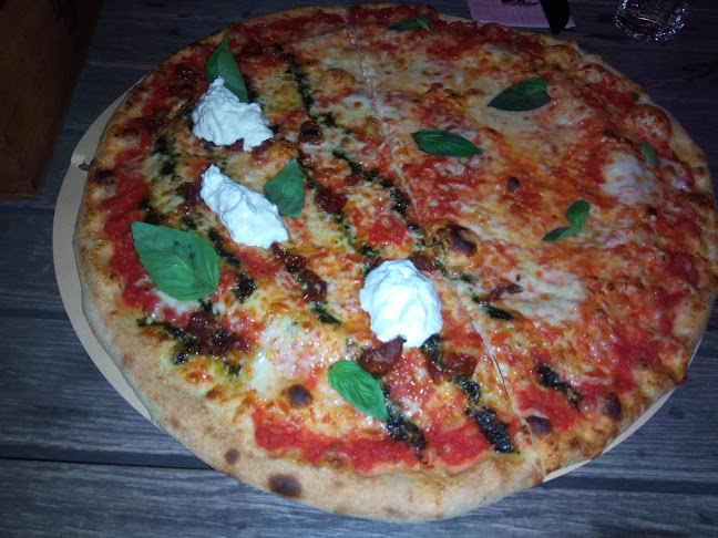 Comentarii opinii despre Papagayo Cocktail Bar & C H O C O