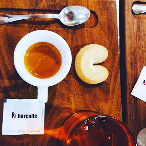 Jasna Shop and Bar - Gastronomija in gostinstvo