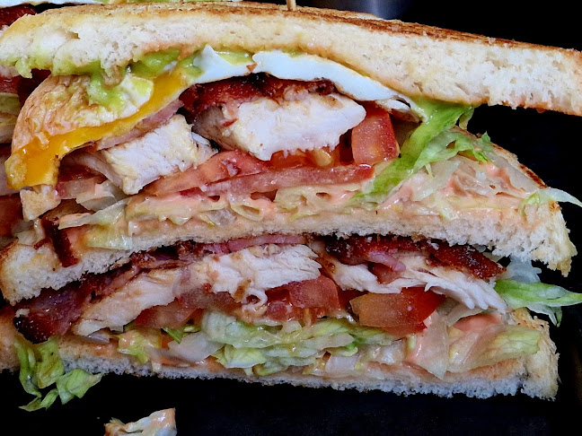 Kavarna Zvezda, Hotel Slon