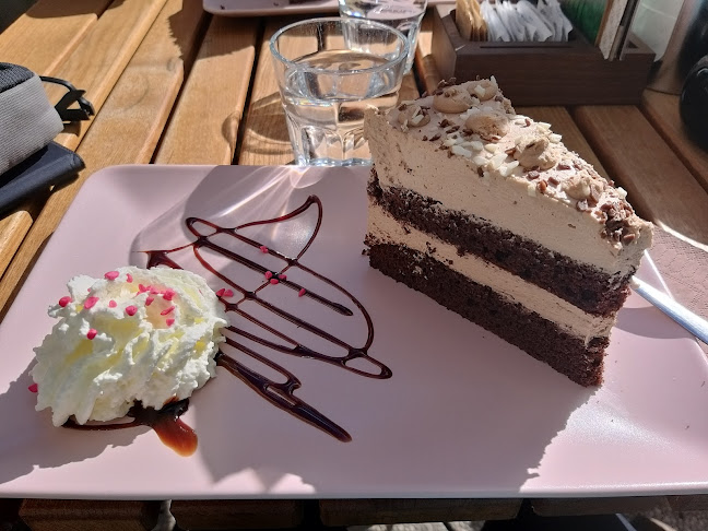 Kavarna Cukr - Gastronomija in gostinstvo