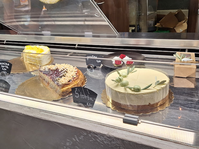 Tartinijev trg 3, 6330 Piran