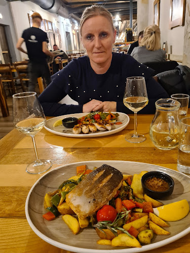 Pizzeria in restavracija Ancora - Gastronomija in gostinstvo