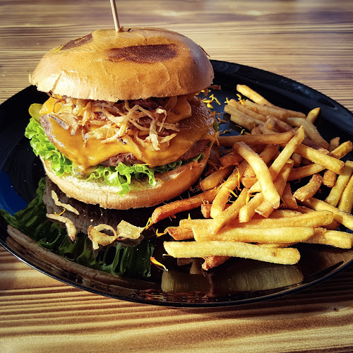 Pristaniška ulica 2, 6000 Koper