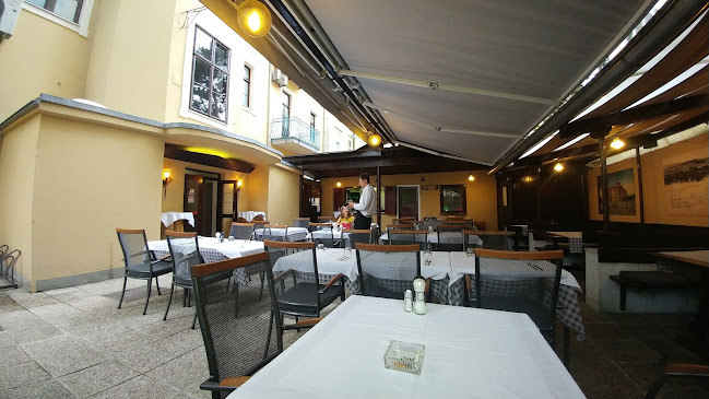 Operna Klet - Gastronomija in gostinstvo