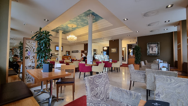 Kavarna in slaščičarna Hotel Evropa - Gastronomija in gostinstvo
