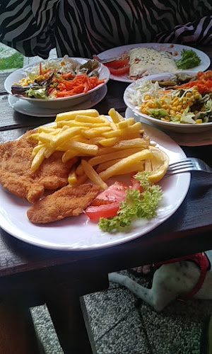 Koča na Gozdu - Gastronomija in gostinstvo