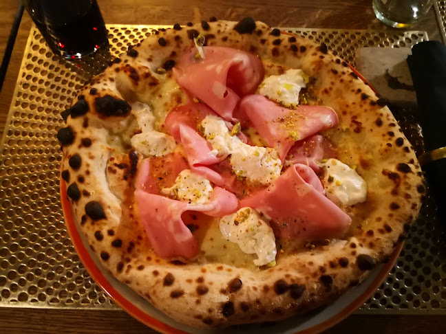 Frik Bistro - Gastronomija in gostinstvo