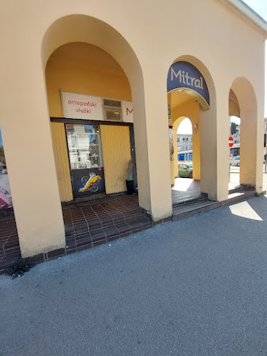 Opinii despre Nnk d.o.o., dejavnost restavracij in gostiln, poslovna enota kavarna in restavracija Pavon în Ljubljana - Gastronomija in gostinstvo