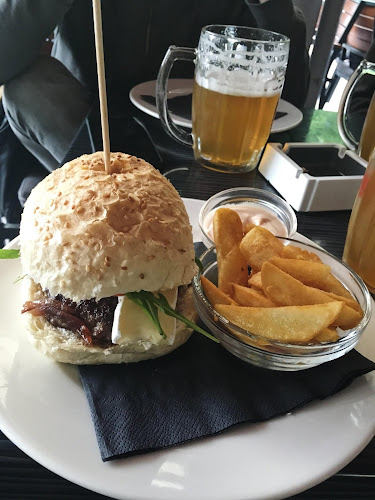 Opinii despre Buldog Bar, Gostinstvo, d.o.o. în Ljubljana - Gastronomija in gostinstvo