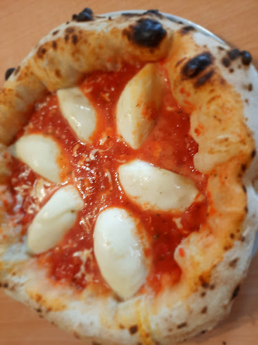 Pod Kostanji - Gastronomija in gostinstvo