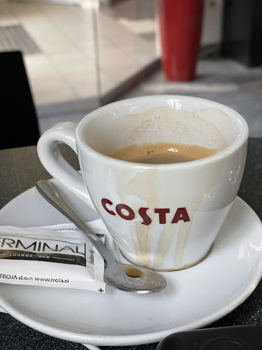 Opinii despre Terminal Lounge Bar & Club în Ljubljana - Gastronomija in gostinstvo