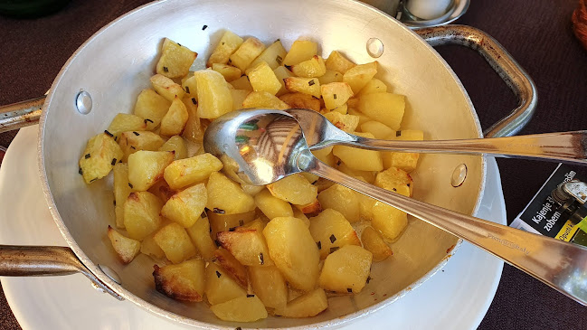 Gostilna Kraški rob - Gastronomija in gostinstvo