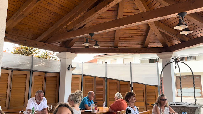 Opinii despre Okrepčevalnica Zemonska vaga Andrej Primc, s.p. în Ilirska Bistrica - Gastronomija in gostinstvo