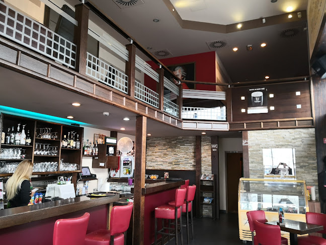 Comentarii opinii despre Mozart Cafe