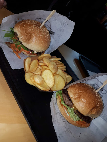 Comentarii opinii despre Konteiner burger