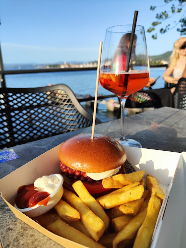 Opinii despre La Barracuda beach bar în Izola - Gastronomija in gostinstvo
