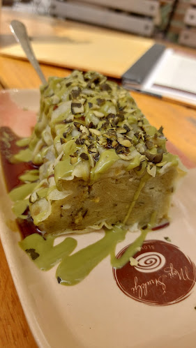 Adamič-Lundrovo nabrežje 1, 1000 Ljubljana