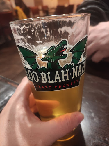 Tia's Pizza - Gastronomija in gostinstvo