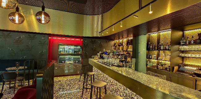Acapulco Lounge Bar