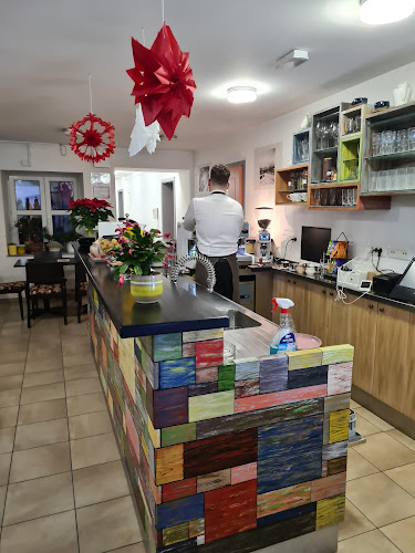 Kavarna Škrat - Gastronomija in gostinstvo