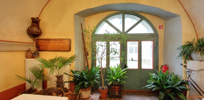 Linhartov trg 2, 4240 Radovljica