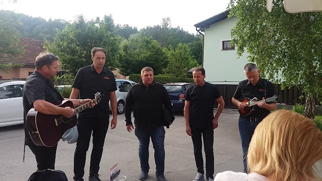 Horacij prodajalna & kavarna