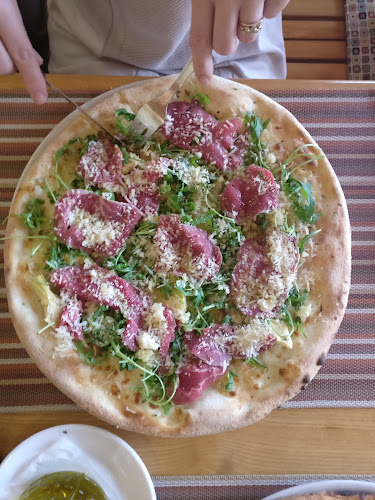 Pizzeria da Mattia - Gastronomija in gostinstvo