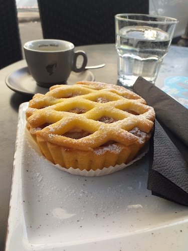 Opinii despre Livingroom Lounge - Ljubljana în Ljubljana - Gastronomija in gostinstvo