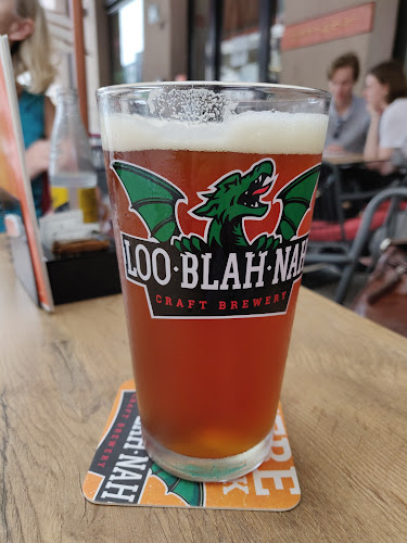 Opinii despre Opera Bar în Ljubljana - Gastronomija in gostinstvo