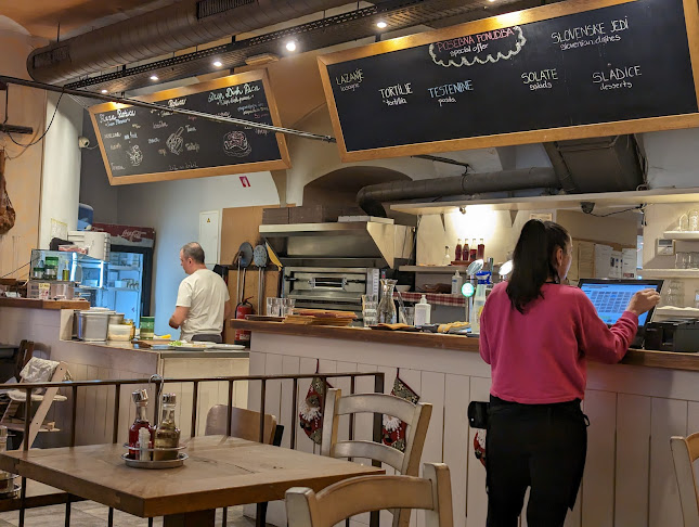 Picerija Osmica - Gastronomija in gostinstvo