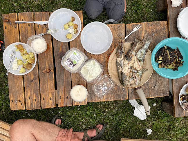 Opinii despre Yurty Bar în Bovec - Gastronomija in gostinstvo