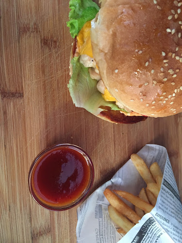 Restavracija in pizzerija Center, Miha Gluščič d.o.o. - Lesce