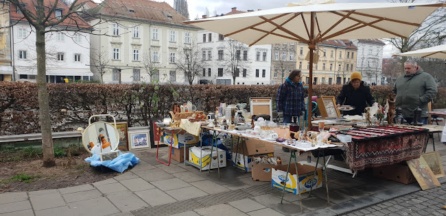 Nedeljski bolšji trg - sejem starin v Ljubljani • Flea Market Ljubljana - Antique fair - Gastronomija in gostinstvo