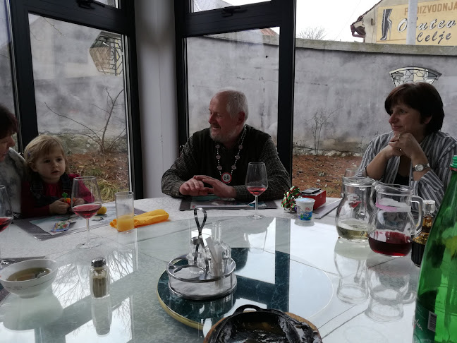 Opinii despre Haizhen trgovina in gostinstvo, d.o.o. Celje, Teharska 35 - v stečaju în Celje - Gastronomija in gostinstvo