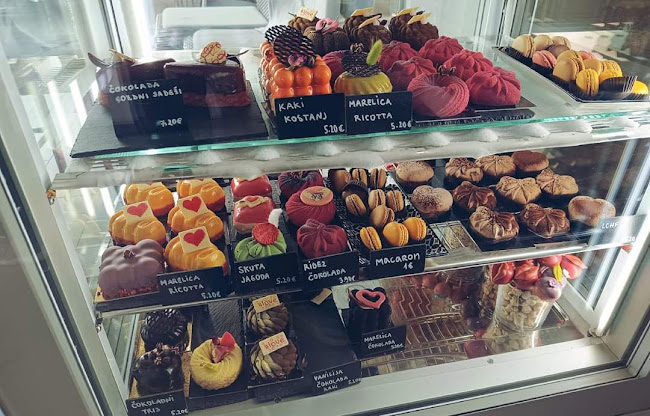 KONNA ice cream & cakes Kreativna slasčičarna d.o.o. - Gastronomija in gostinstvo