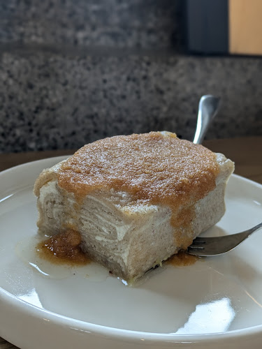 Adamič-Lundrovo nabrežje 1, 1000 Ljubljana