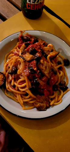 Opinii despre Raw Pasta - Pasta Fresca Bar în Ljubljana - Gastronomija in gostinstvo