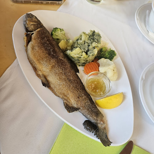 Opinii despre Gostišče Veselič, Belokranjska hiša d. o. o. în Gradac - Gastronomija in gostinstvo