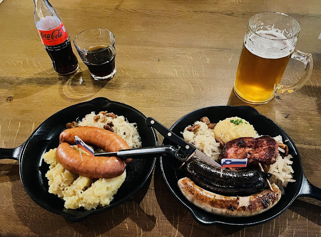 Ciril-Metodov trg 18, 1000 Ljubljana