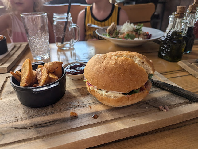 Comentarii opinii despre Foksner