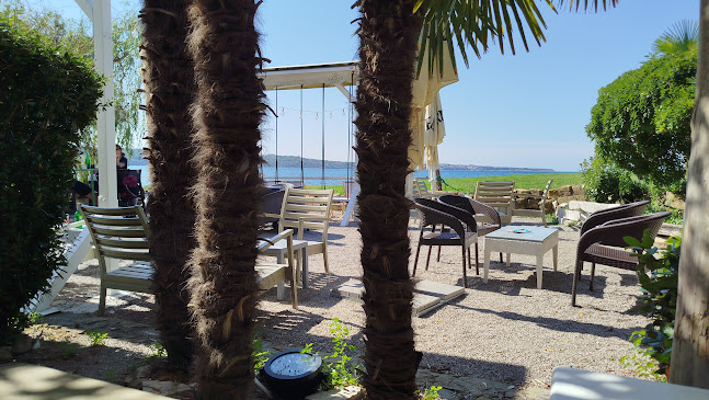 Sunset beach bar - Gastronomija in gostinstvo