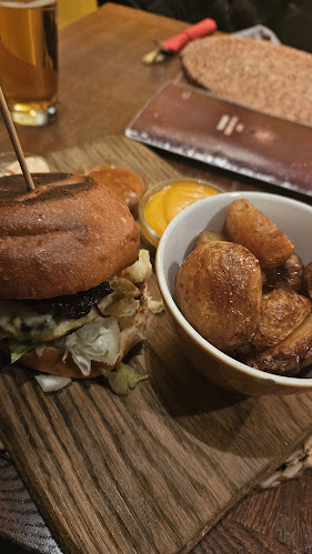 Joe Peña’s - Gastronomija in gostinstvo