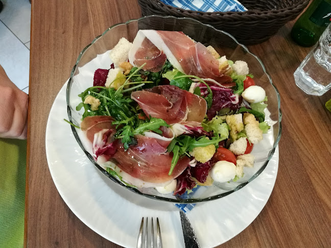 Opinii despre Kavarna in restavacija Pavon în Ljubljana - Gastronomija in gostinstvo