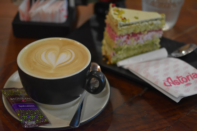 Opinii despre Kavarna Astoria în Maribor - Gastronomija in gostinstvo