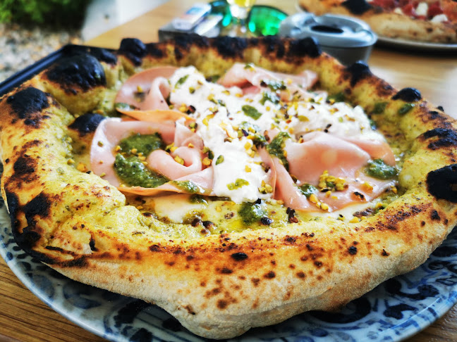 Gostilna Tri zvezde, Erika Kure s.p. - Gastronomija in gostinstvo