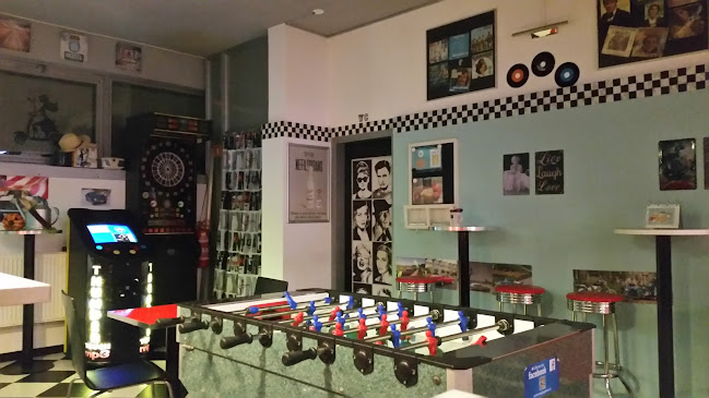 Bejbi Bar - Gastronomija in gostinstvo