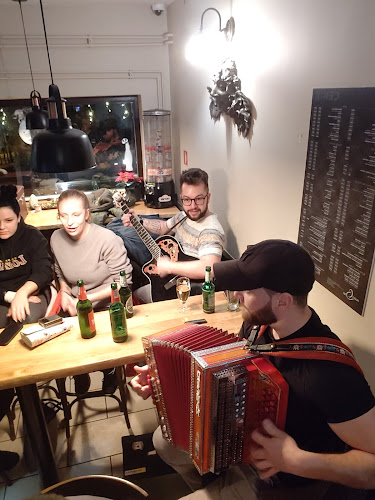 Šolska ulica 2, 1234 Mengeš